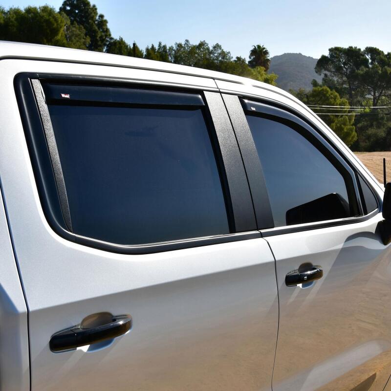 Westin 19-21 Chevy Silverado Crew Cab Pickup In-Channel Wind Deflector 4pc - Smoke